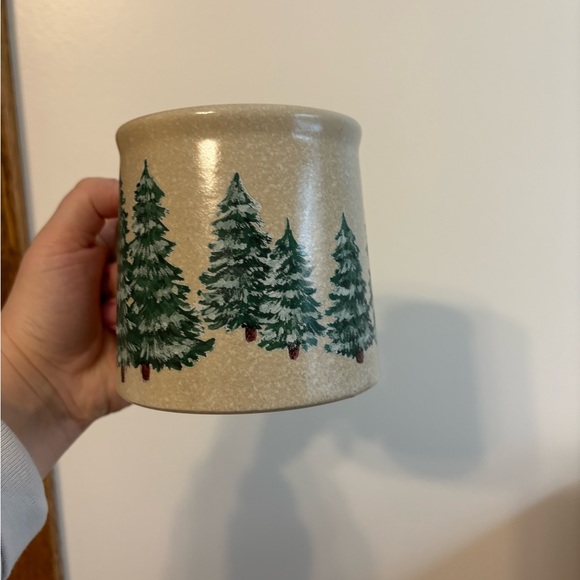 Winter pine trees stoneware large mug tan green - Picture 4 of 10